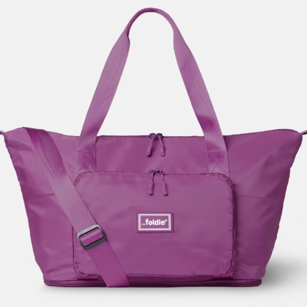The Foldie 3.0 Expandable Foldable Travel Bag/Fuchsia/NEW IN ORIGINAL PACKAGE!!! - Picture 3 of 3